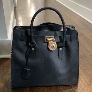 Michael Kors Hamilton saffiano black leather shoulder bag